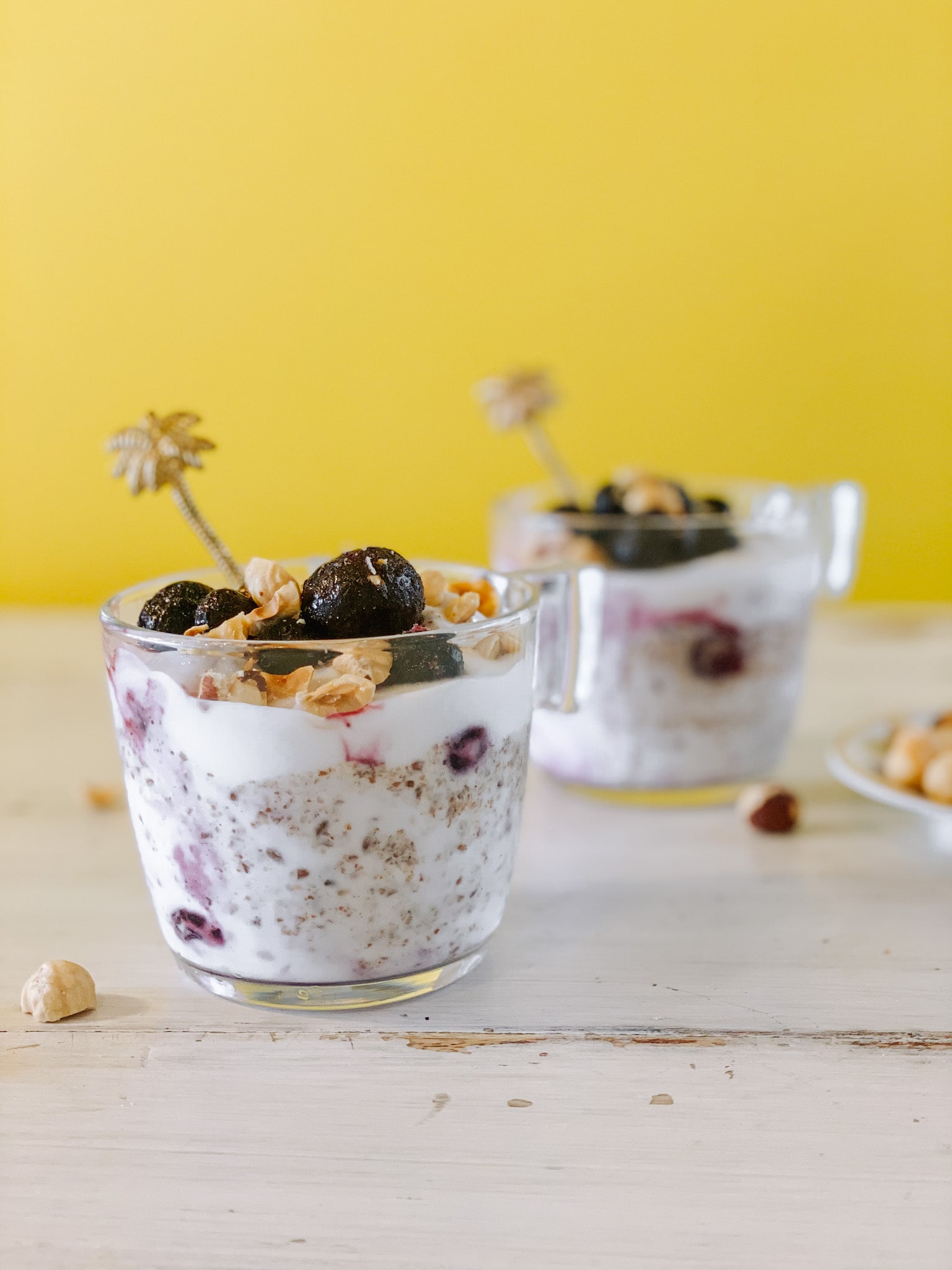 Flat-belly-breakfast-vegan-yogurt-flaxseeds-blueberries3-recipes-breakfast